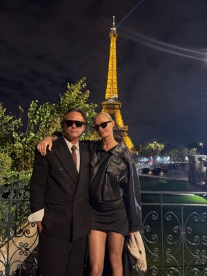 Amber Valletta Instagram - bisou bisou @ysl 🖤