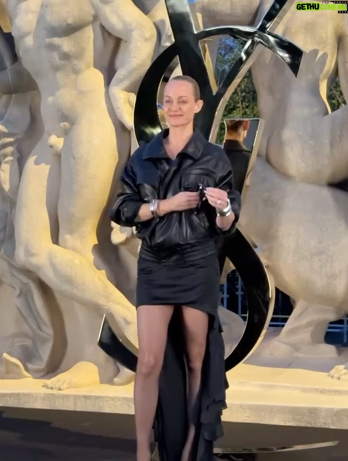 Amber Valletta - 15.8K Likes - bisou bisou @ysl 🖤
