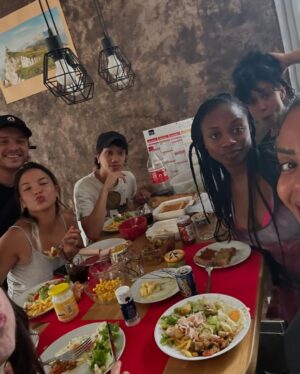 Amel Bent Instagram - MA FRERE … tellement pas juste un film , c’est un carrefour de vies , des vies qui méritent qu’on les raconte quand elles s’entremêlent , se choquent et s’embrassent ! Ce que j’ai vécu avec cette team , c’était pas de la fiction non , c’etait des moments de la vraie vie , avec des âmes de tous âges , toutes origines, tous rêves et avec un objectif commun … nous raconter dans nos différences , nos failures , nos chagrins , nos amours et surtout nos espoirs ! Je suis tellement heureuse ! Merci Lise et Romane de m’avoir trouvé une place dans ce film et dans votre cœur ! À Shirel , Fanta, Idir , Suzanne , Yuming , Esther,Zakaria ,Mouctar et toutes les bombes que j’ai rencontré sur ce set à Die comme à Place des Fêtes …je vous aime pour la vie …Vive nous et vive MA FRERE !!!! CANNES prépare toi seulement 👀