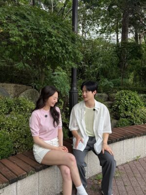 An So-hee Instagram - 솧튜브와 함께 해줘서 고마워요 동윤배우💕처음 만난 동갑 동윤친구! 반갑고 즐거웠어 장동윤이🩵SBS 드라마 사마귀:살인자의 외출 화이팅🙌🏻 #장동윤 #사마귀 #사마귀살인자의외출