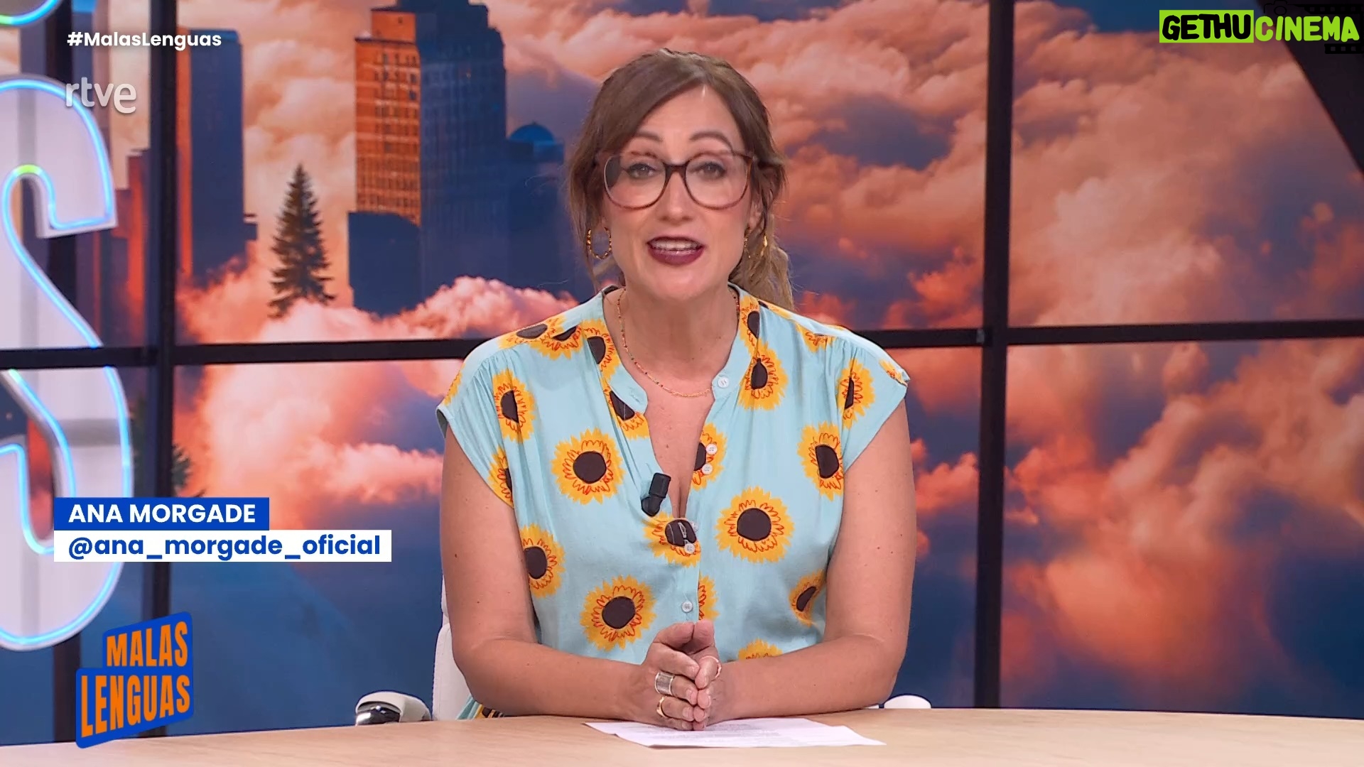 Ana Morgade - 11K Likes - 🍉 Parece que a Ayuso le sube la fructosa en sangre cada vez que ve a Sánchez en la TV. 

🤷 Lo de su novio ya tal, ¿no Ana?