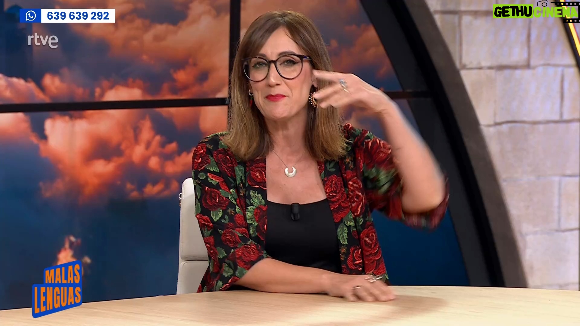 Ana Morgade - 9.1K Likes - 🍌 Ay, si a Ayuso le gustaran tanto los Derechos Humanos como la fruta…

☝️ Por si acaso, Ana Morgade ha venido hoy a recordarle unas cositas