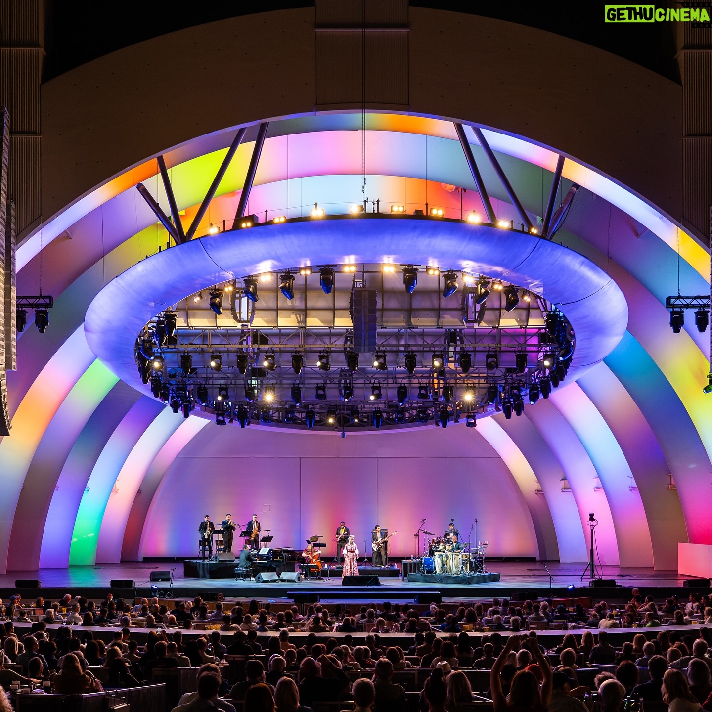 Angélique Kidjo - 5.5K Likes - 💃🏿🎻 ♥️About last night! ♥️🎻💃🏿
#sarabandeafricaine at the @hollywoodbowl  with @yoyoma 
📸 by Elizabeth Asher, provided courtesy of the LA Phil. // @elizabethasherphoto 
@david_donatien @thierryvatonofficiel @magatte_fall_official @sinkane @maryjanemarcasiano @kimeradesign