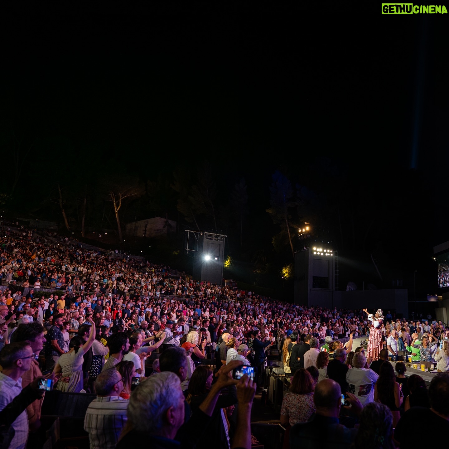 Angélique Kidjo - 5.5K Likes - 💃🏿🎻 ♥️About last night! ♥️🎻💃🏿
#sarabandeafricaine at the @hollywoodbowl  with @yoyoma 
📸 by Elizabeth Asher, provided courtesy of the LA Phil. // @elizabethasherphoto 
@david_donatien @thierryvatonofficiel @magatte_fall_official @sinkane @maryjanemarcasiano @kimeradesign