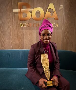 Angélique Kidjo Instagram - 🏆🥰A night to remember: receiving The BEST OF AFRICA Lifetime Achievement Award from @boa_awards yesterday !!!!🥰🏆
Hosted by the crazy @comeddiekadi with fellow nominee maestro @ozwald_boateng and my friends @awilolongomba and David Ferguson. Thanks to everyone at Best Of Africa!