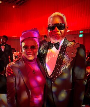 Angélique Kidjo Instagram - 🏆🥰A night to remember: receiving The BEST OF AFRICA Lifetime Achievement Award from @boa_awards yesterday !!!!🥰🏆
Hosted by the crazy @comeddiekadi with fellow nominee maestro @ozwald_boateng and my friends @awilolongomba and David Ferguson. Thanks to everyone at Best Of Africa!