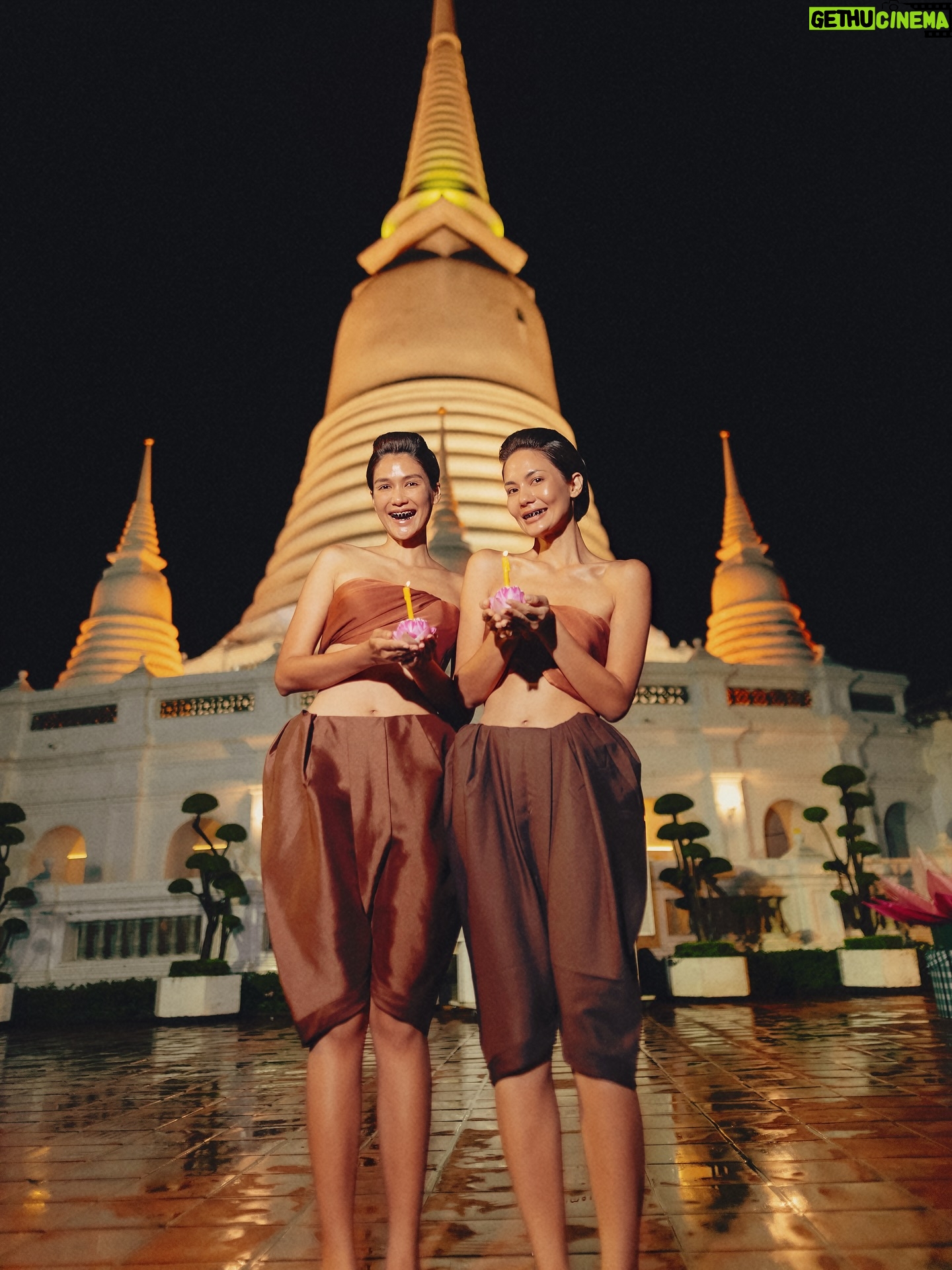 Aniporn Chalermburanawong - 33.7K Likes - สุขสันต์วันลอยกระทงเจ้าค่ะ🪷✨