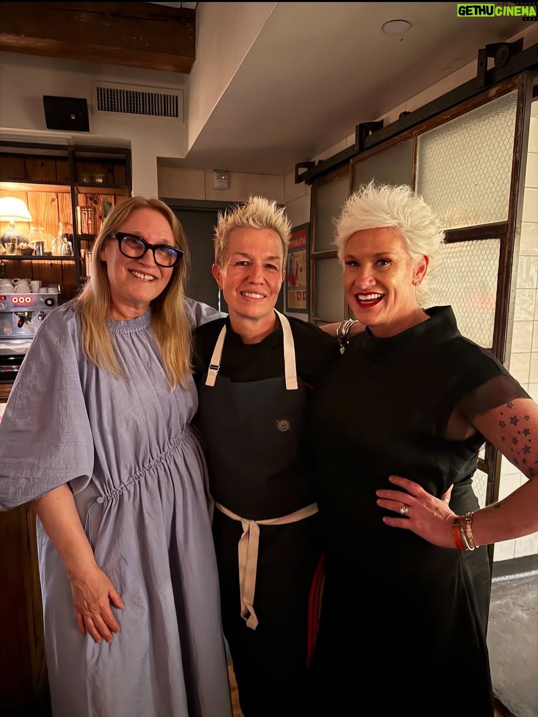 Anne Burrell - 13.2K Likes - A delicious and delightful evening last night @sohohouse for @cheffalkner ‘s “One Night Only” dinner. SUUUUUUPER yummy with a great group of people. Thank you Chef for the invite and deliciousness!! #theclaxtons #ilovewhatido #luckygirl