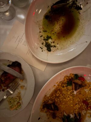 Anne Burrell Instagram - A delicious and delightful evening last night @sohohouse for @cheffalkner ‘s “One Night Only” dinner. SUUUUUUPER yummy with a great group of people. Thank you Chef for the invite and deliciousness!! #theclaxtons #ilovewhatido #luckygirl