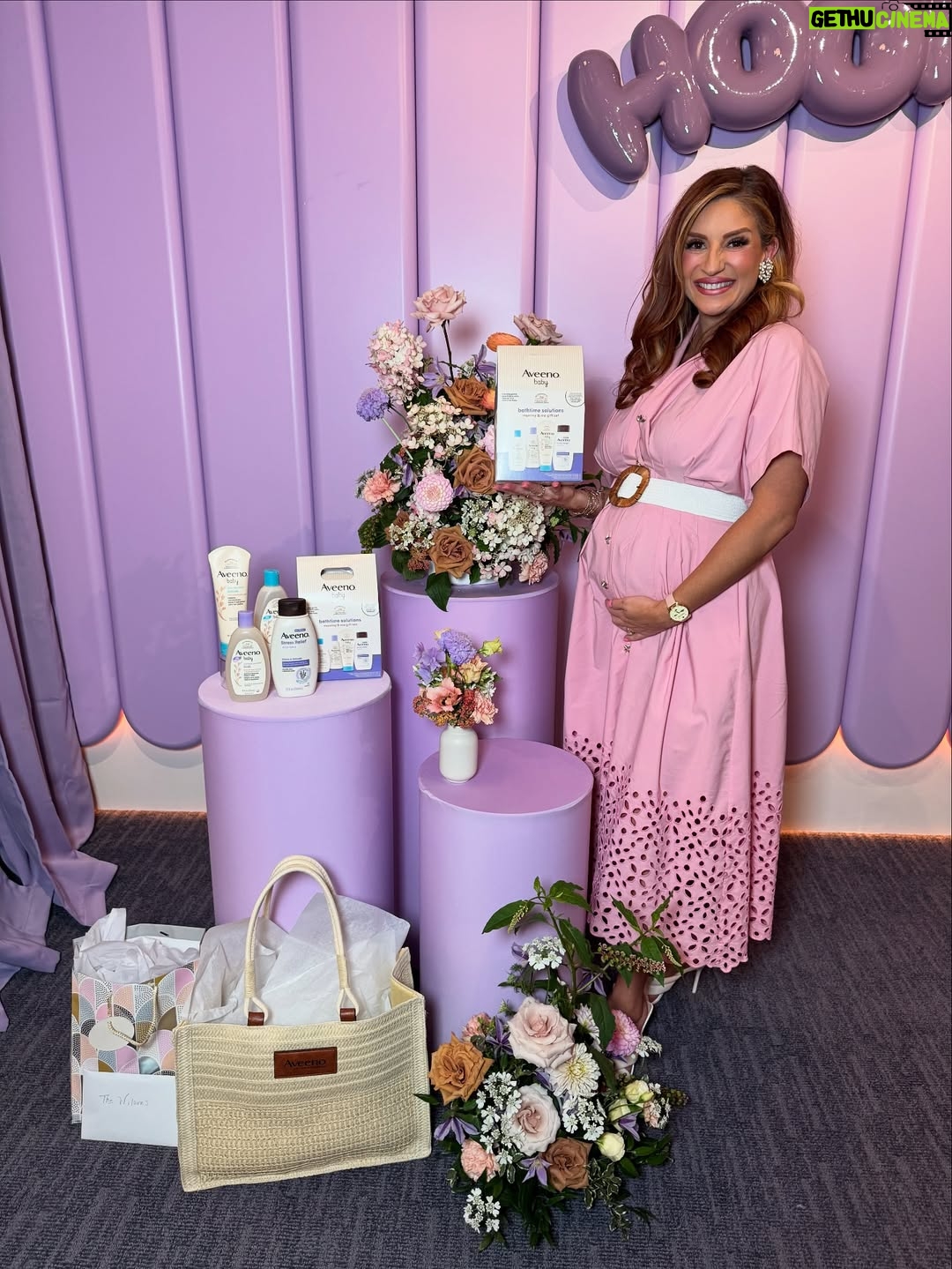Anneliese Van Der Pol - 12.6K Likes - Lights, camera, baby! @anneliesevanderpol and @johnnowilson have played plenty of major parts, but nothing tops their newest role: parents! We loved showering them with love (and @aveenobaby goodies) at the Babylist Showroom, surrounded by friends, family, and all the best vibes 👶🛁💜