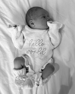 Arabella Chi Instagram - Our worlds are complete 💕

Gigi Harper Henty 
20/05/2025
6.2 lbs