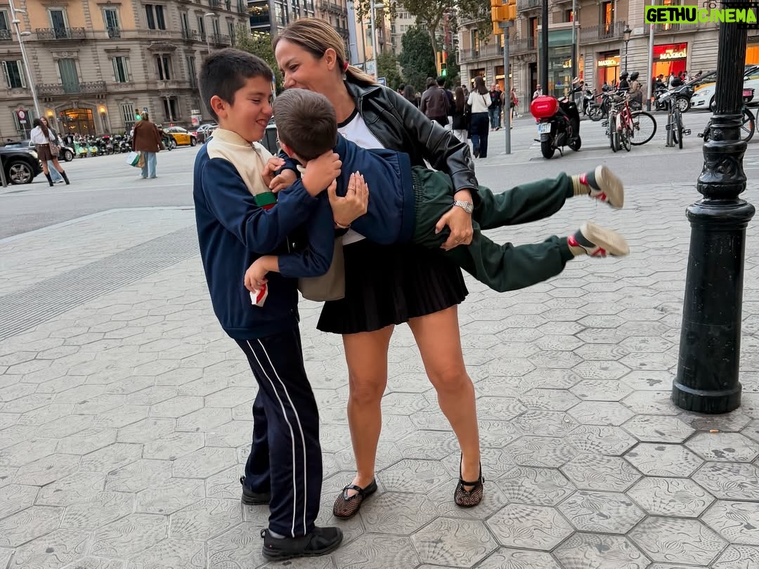 Arbana Osmani - 35.3K Likes - Fun weekend with these 3 in Barcelona ❤️