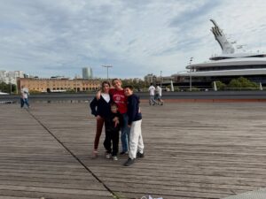 Arbana Osmani Instagram - Fun weekend with these 3 in Barcelona ❤️