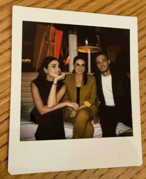 Aslihan Gurbuz Instagram - Wonderful people and incredible memories from Cannes last week.
Huge thanks to 
@rutkayozis 
@selen_karabulut 
@ugur_karabulut_ 
and
@ogm.pictures 
🙏🏻❤️🌸

#reklam