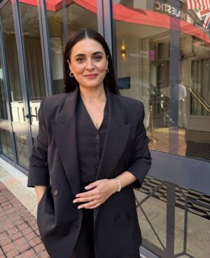 Aslihan Gurbuz Instagram - Wonderful people and incredible memories from Cannes last week.
Huge thanks to 
@rutkayozis 
@selen_karabulut 
@ugur_karabulut_ 
and
@ogm.pictures 
🙏🏻❤️🌸

#reklam