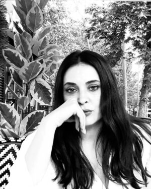 Aslihan Gurbuz Instagram - Poz vermenin ve filtre seçmenin zor olduğu bir pazar. 
(İlk ve son pozsuz-filtresizdir)

📸 @inancolog