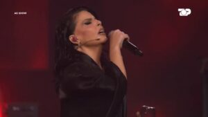 Aurela Gaçe Instagram - “AG SHOW”/ “Best of” nga spektakli! Një interpretim magjik nga Aurela Gaçe i këngës së Nexhmije Pagarushës “E dehur jam”
Episodin e plotë të “AG SHOW” e gjeni në kanalin zyrtar të Top Channel në Youtube
#AGSHOW #Aurelagace #topchannel