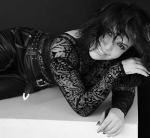 Aurela Gaçe Instagram - Foto nga @fadilberishaphotography
.
.
.
#newpics #newphotoshoot #albanian #artist #photography #newyork
#Hair&makeup #byme