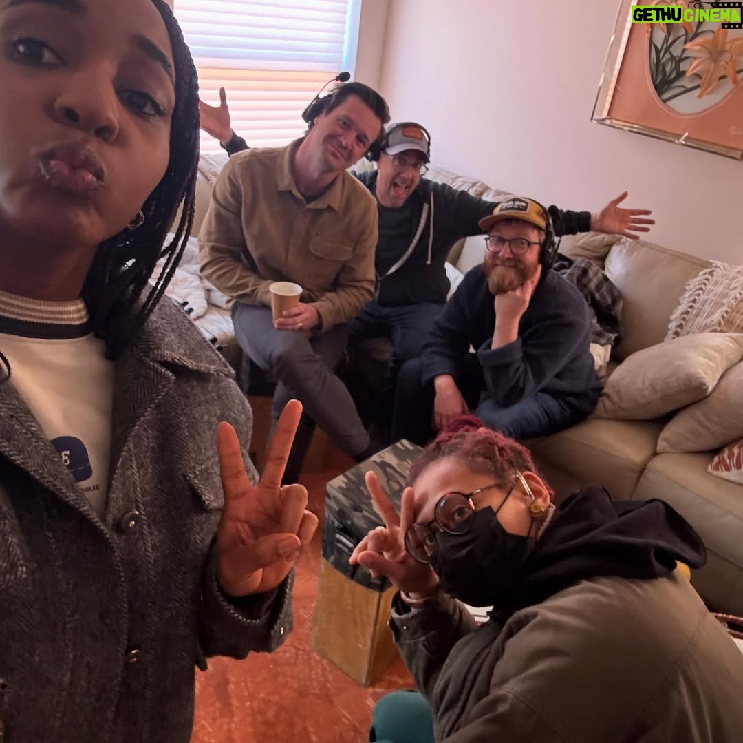 Ayo Edebiri - 331.6K Likes - all eps of season 4 of the Bear are out today !!! 🐻🔪👩🏾‍🍳❤️