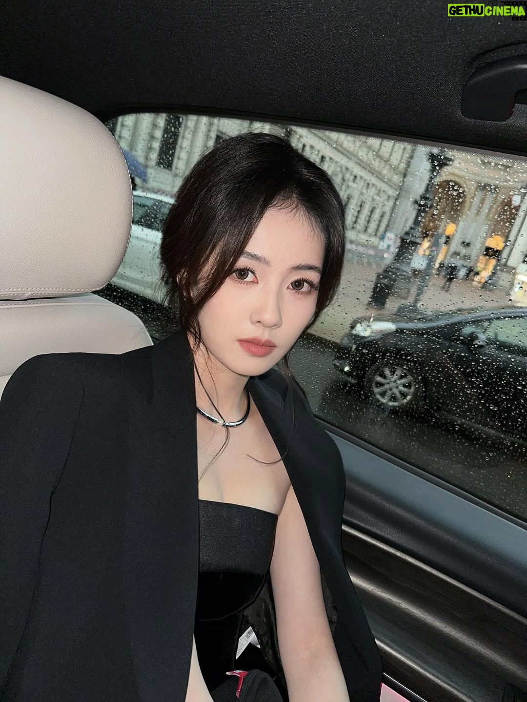 Bai Lu - 371.1K Likes - 🖤#emporioarmani #emporioarmaniss26