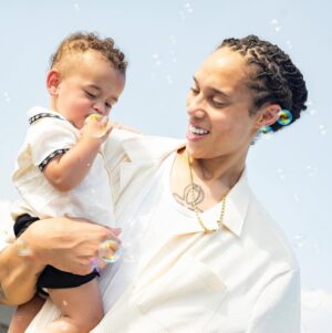 Brittney Griner Instagram - 1️⃣ whole year of Bash 🦕🥏🐳👔 … I love you son 👑… Know i’m 10 toes down behind you, always! The world is yours my young King 🤴🏽