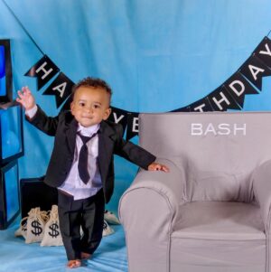 Brittney Griner Instagram - 1️⃣ whole year of Bash 🦕🥏🐳👔 … I love you son 👑… Know i’m 10 toes down behind you, always! The world is yours my young King 🤴🏽