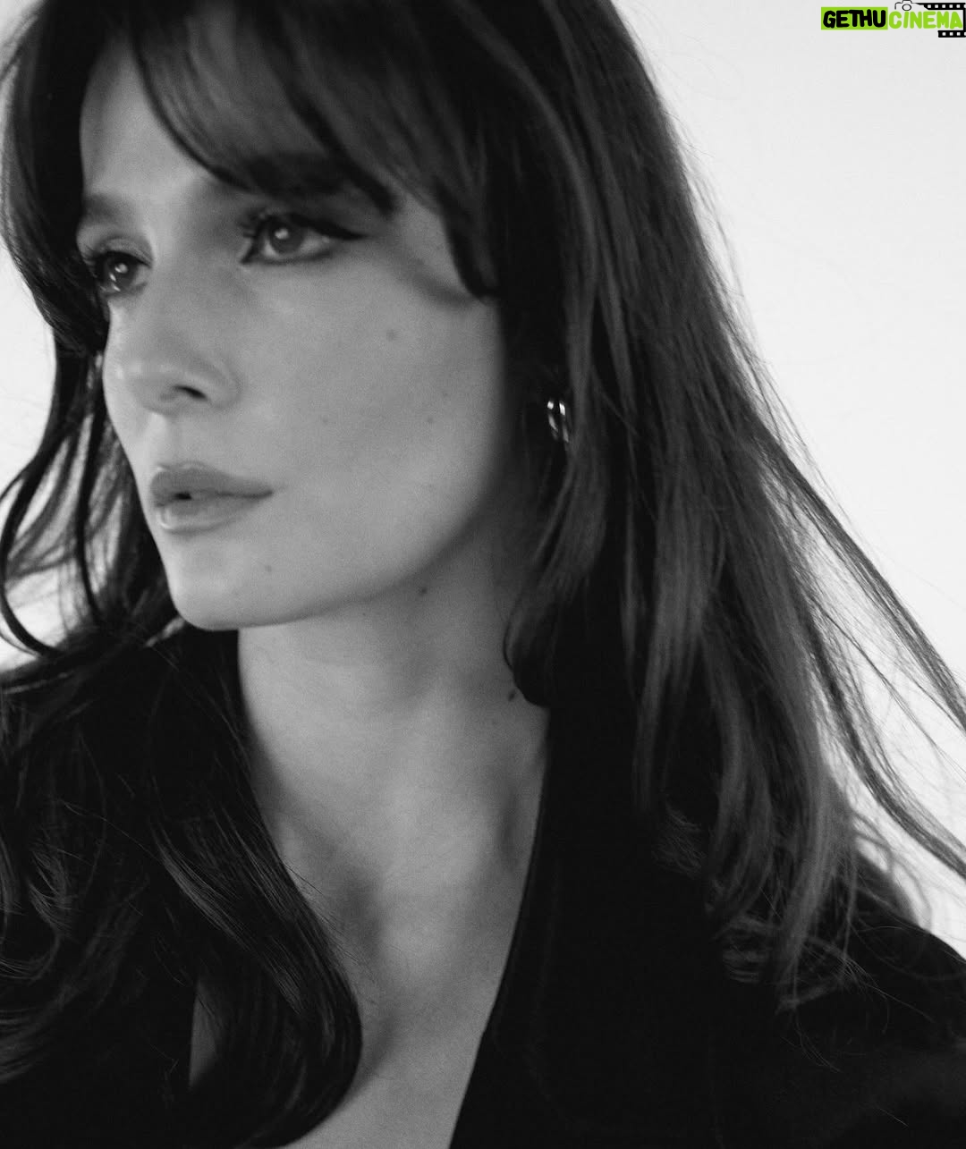 Büşra Develi - 61.4K Likes - 🖤