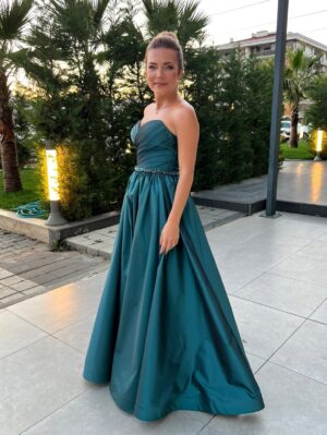 Burcu Kara Instagram - Hem mutlu,hem duygusal bir gece.Nicelerine.🙏🏼🥹❤️💍