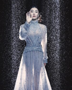 Cecilia Cheung Instagram - 星河坠入碧波，每一帧皆是永恒
@HouseOfDancingWater @CityofDreamsMacau
#水舞間#CityOfDreamsMacau