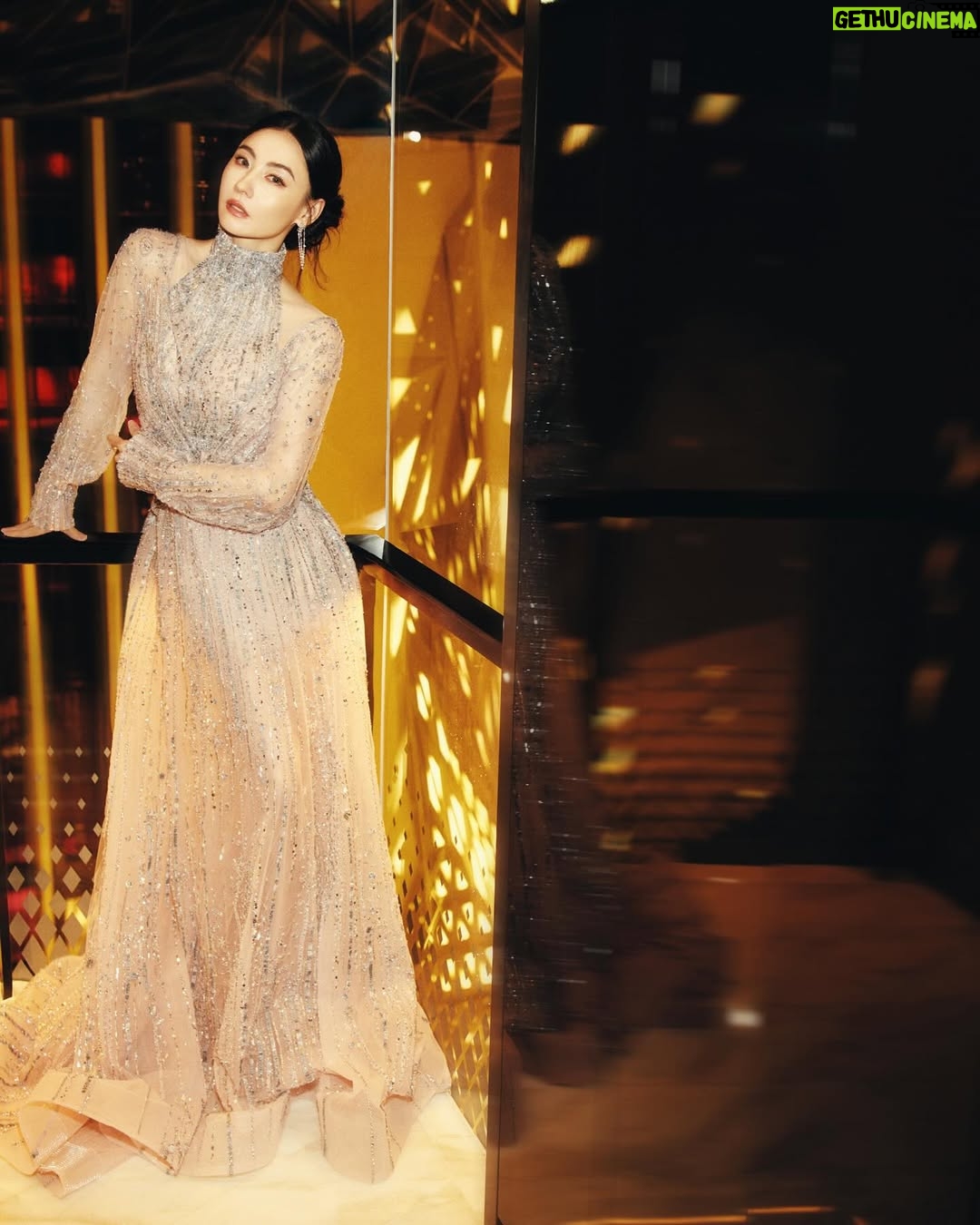 Cecilia Cheung - 36.1K Likes - 星河坠入碧波，每一帧皆是永恒
@HouseOfDancingWater @CityofDreamsMacau
#水舞間#CityOfDreamsMacau