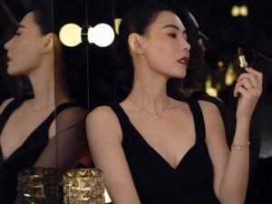 Cecilia Cheung Instagram - 优雅之色，一抹檀红💄
#PatMcGrath #LVBeauty @louisvuitton
