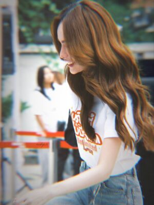 Charlotte Austin Instagram - บวงสรวงซีรีส์ “ Unlimited Love บริษัทนี้ไม่มีจำกัด” ขอให้ทุกคนสนุกและหัวเราะมีความสุขไปกับซิทคอมของทาง @mgibeyond และ ขอขอบคุณ @tvthunderofficial ที่เป็นผู้ผลิตชิ้นงานนี้ขึ้นมาเพื่อมอบความสุขให้กับทุกคน 🤍

ขอบคุณบอสณวัตน์ @nawat.tv ที่สร้างโปรเจคนี้ขึ้นมาเพื่อให้พวกเราได้รวมตัวกันสร้างผลงานดีดีให้กับผู้ชม

ออนวันแรก 11 ตุลาคม ทุกวันเสาร์ เวลา20:00 
และสามารถดูเวอร์ชั่นอันคัดได้ที่ onegrand.vip เวลา 22:00