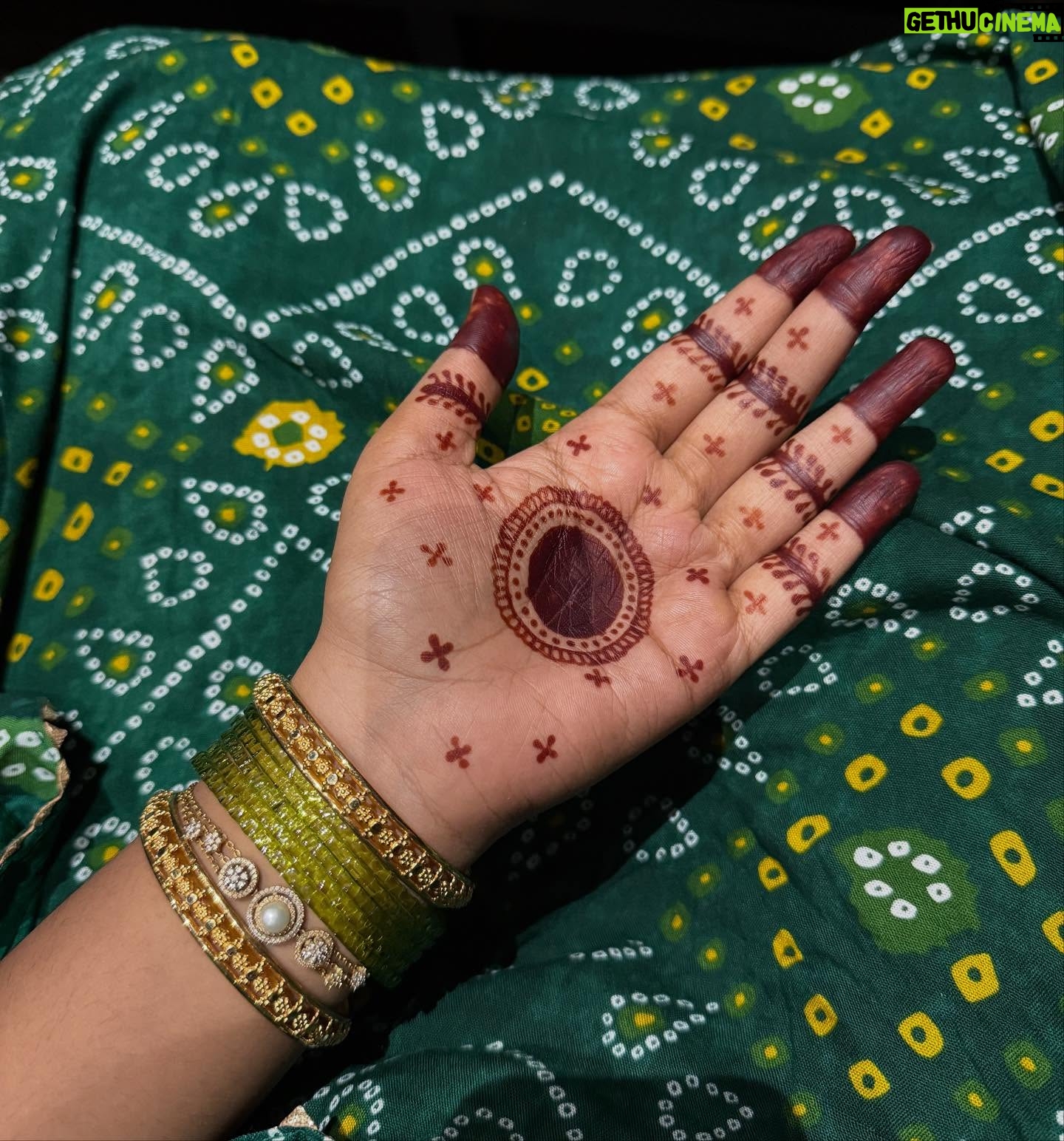 Charumathi Saravanan - 31.5K Likes - Diwali’25🧨✨
