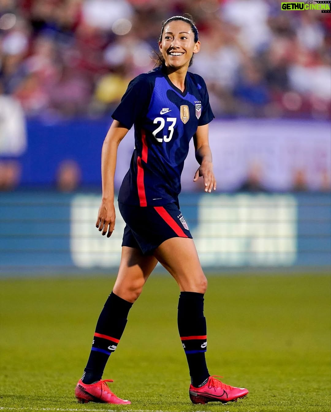 Christen Press - 117.7K Likes - 🇺🇸 155 Appearances
🥅 64 Goals
⚽️ 43 Assists
🏆 2x @fifawomensworldcup Champion
✨ 1 Iconic Career

Christen Press has announced her retirement from professional soccer following the conclusion of @weareangelcity’s 2025 season.