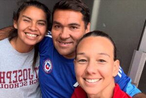 Christiane Endler Instagram - Semana de reencuentros, de emociones y de trabajo. 💪🏽 
Te quiero mi Chile ♥️ @adidascl #laroja #ligadenaciones #brasil2027