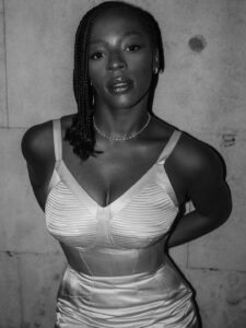 Actress Corinna Brown HD Photos and Wallpapers September 2025