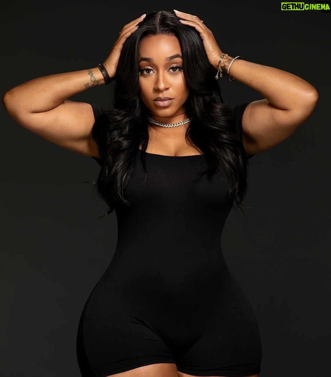 Crystal Hughes - 21.8K Likes - You Gone Do What I Say…….🤫😏

Photography @q11photography 
Hair From: @m3_bundleboutique 
Hair stylists @hairbysablemarie