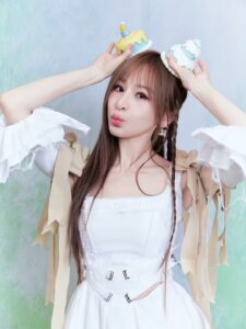 Actress Cyndi Wang HD Photos and Wallpapers September 2025