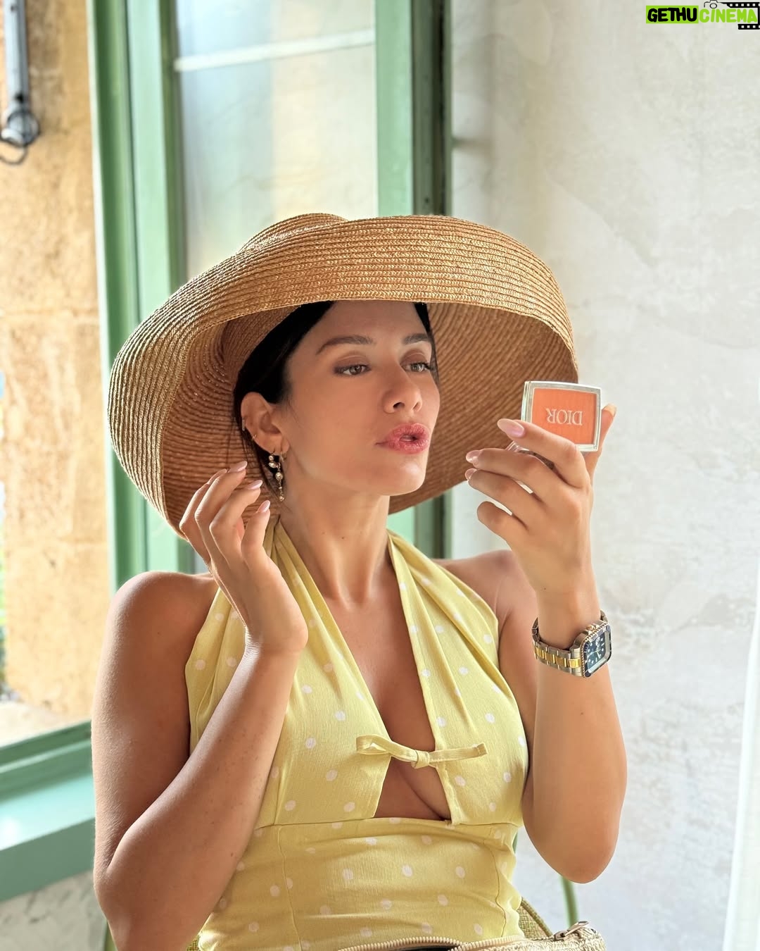 Cynthia Khalifeh - 26.5K Likes - Afternoon à Batroun