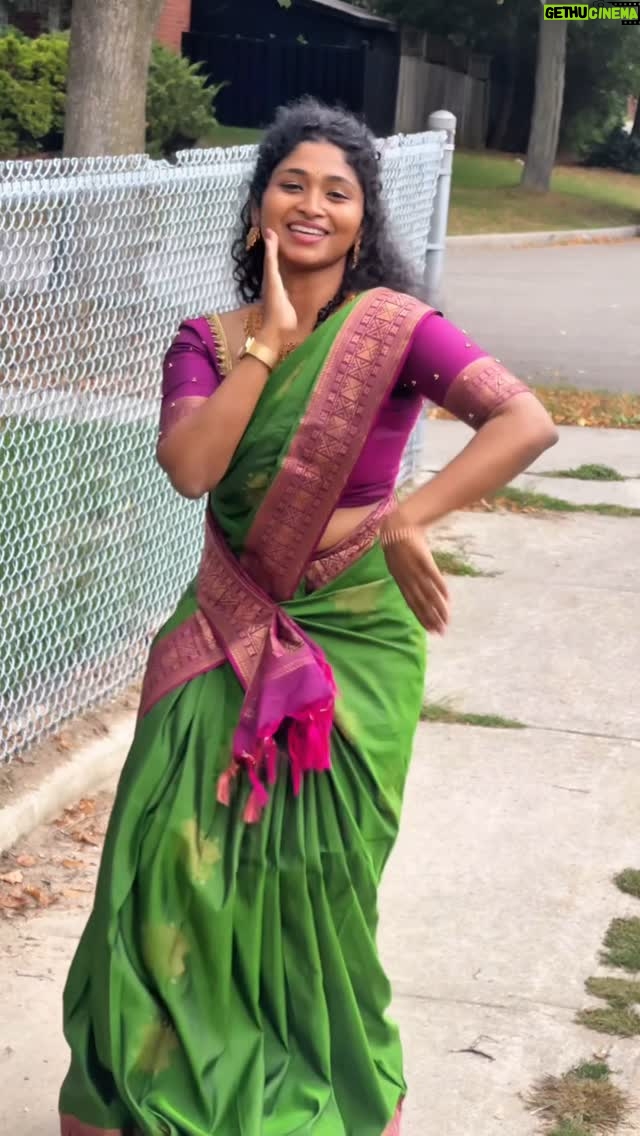 Cynthia Vinolin - 303.5K Likes - Pottala Muttaiyae ❤️🥰😍

#cynthiavinolin #expression #dance #love #peace #happiness #cyndysdancestudio #canada🇨🇦 #toronoto