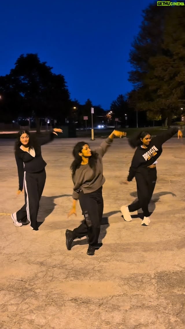 Cynthia Vinolin - 127.2K Likes - Oorum Blood 🤩✨
After our tiring session, just vibing to some songs has been a routine 😝 

#cyndysdancestudio #canada🇨🇦 #toronto #happiness #peace #love #chennai #dancewithcynthia #dancereels❣️💃