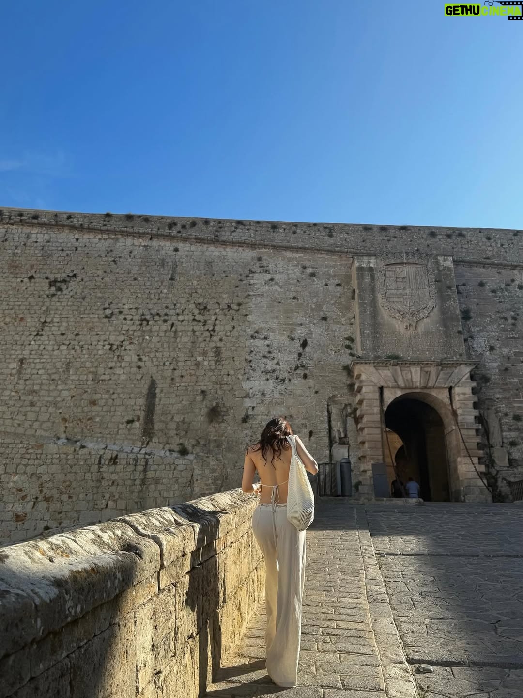 Dada Chan Ching - 18.1K Likes - Twilight in Dalt Vila.