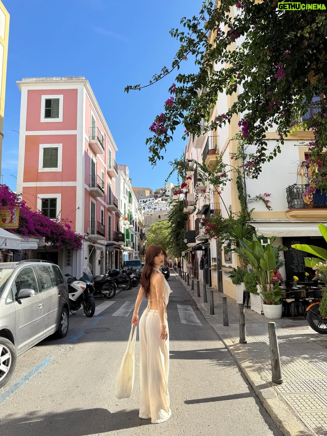 Dada Chan Ching - 16.4K Likes - Ibiza, uettes and alleyways