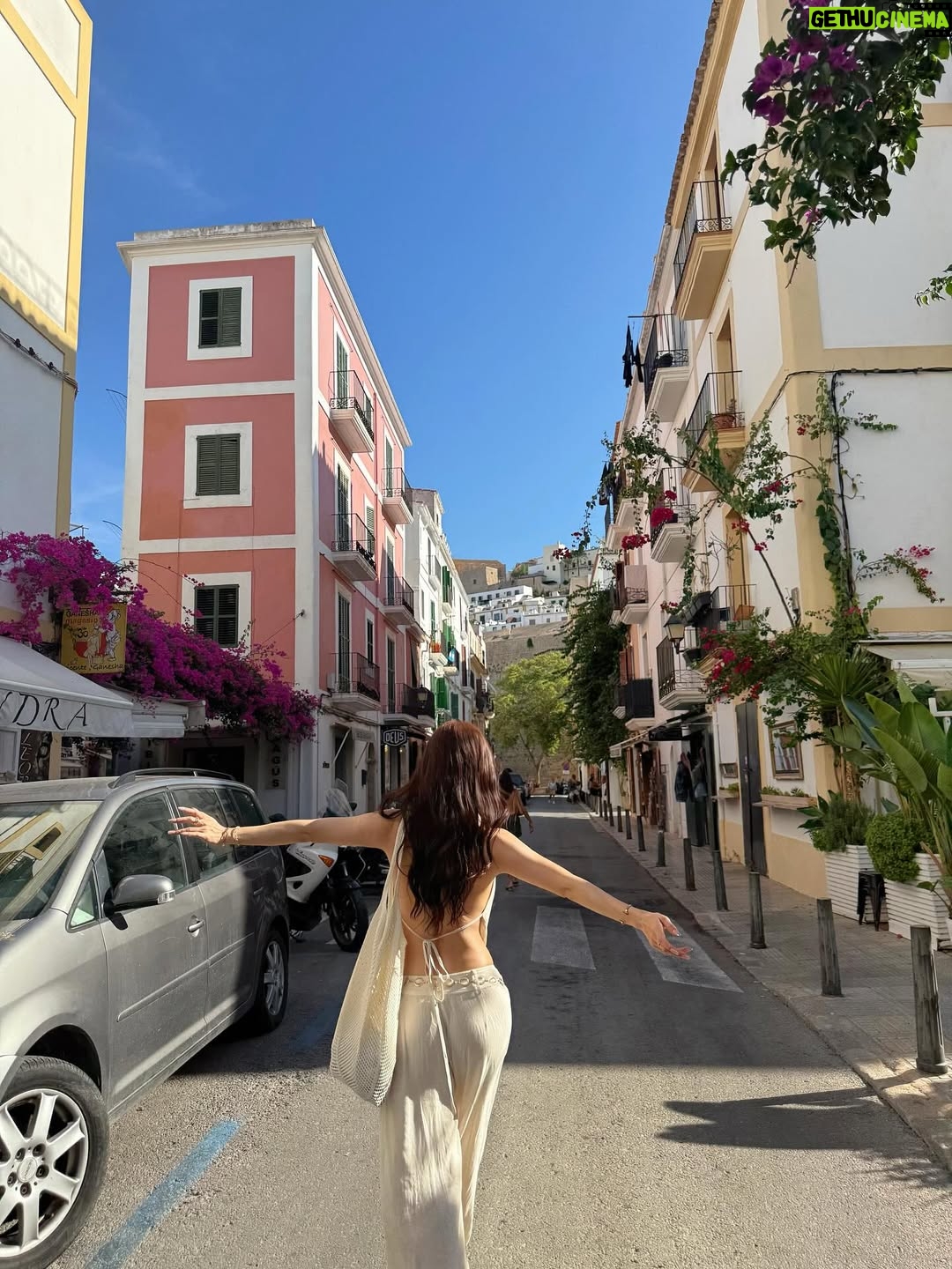 Dada Chan Ching - 16.4K Likes - Ibiza, uettes and alleyways