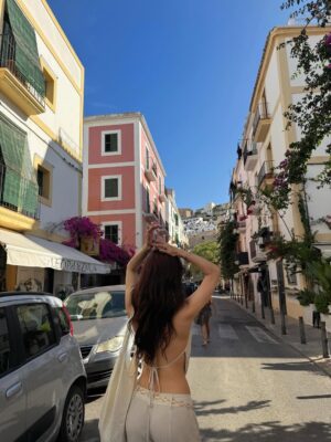 Dada Chan Ching Instagram - Ibiza, uettes and alleyways