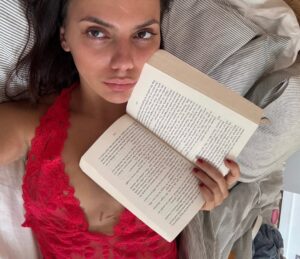 Dafne Keen Instagram - This summers beautiful faces & places