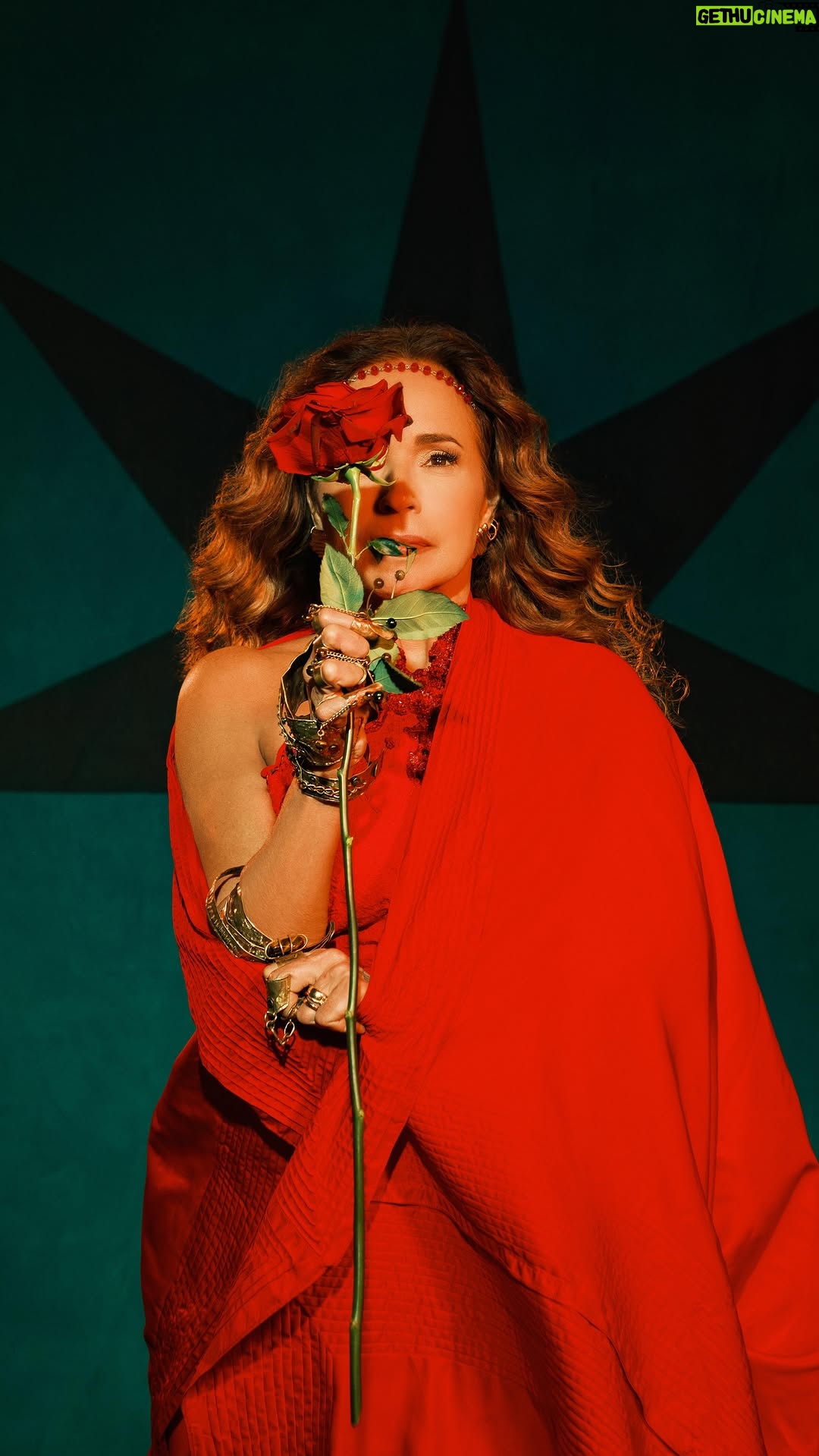 Daniela Mercury - 14.4K Likes - “É Terreiro” Visualizer tá disponível no meu YouTube! ❤️🌹 Vocês gostaram? Me contem!!