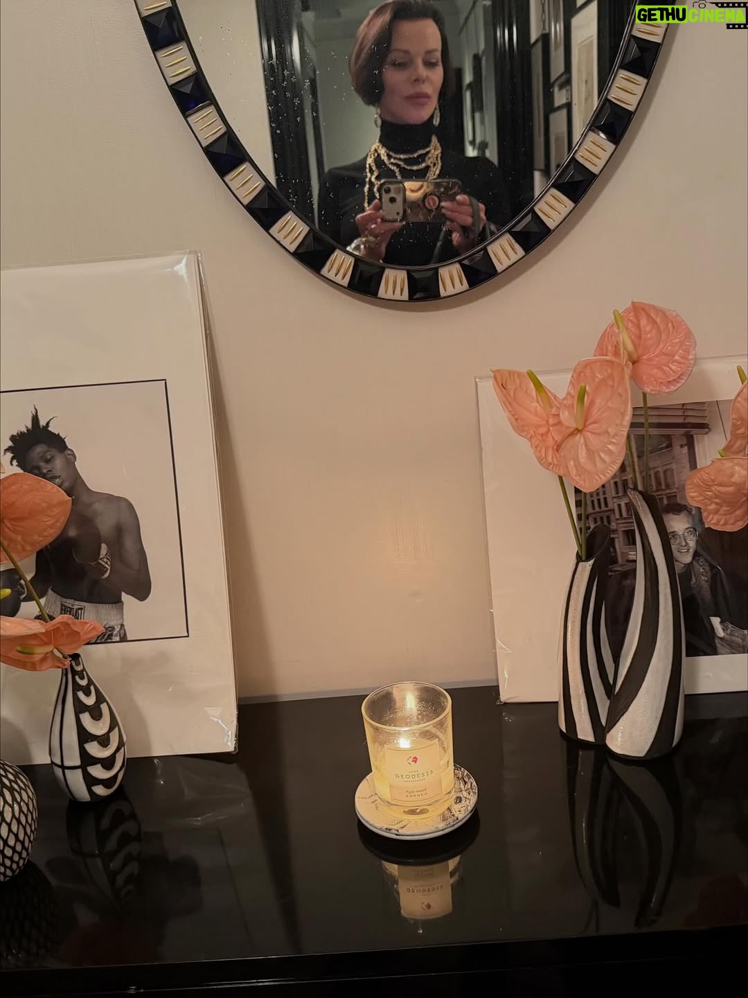Debi Mazar - 32.4K Likes - Happy Halloween 🎃 
She cleaned & I brought home the loot. 💍 💎 👑 
#jeweltheives 
My 💎 @alexisbittar 
📸 @ricardogomesinst