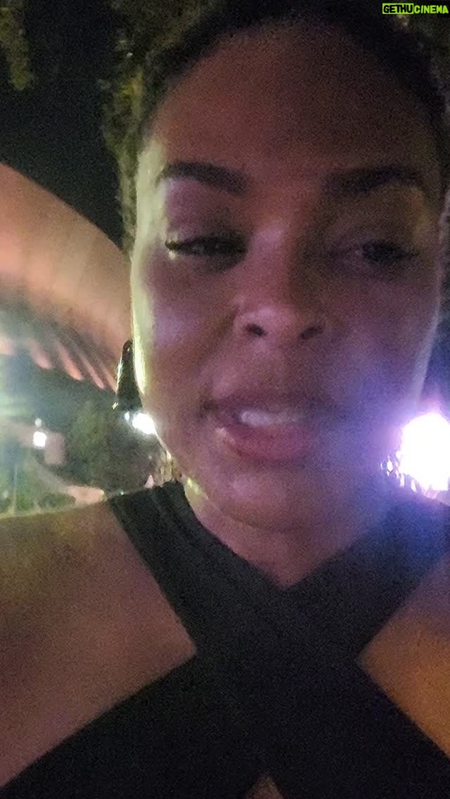 Demetria McKinney - 8.5K Likes - The #aftermath..... #lipstain all but gone, #danced  myself sweaty, and angy that I didn't wear #sneakers 😆 🤣 😂  BUT STILL #HAPPY !

Y’all…I know I flooded my #stories with #BreezyBowl content 😆 but listen— the man did 👏🏽 the 👏🏽 damn 👏🏽 thing!!! Seats were bomb, #vibes on go, and I felt a lil #cute too 😌💁🏽‍♀️ Had an absolute BLAST!

Now please #dontjudgeme 😭 because  there’s never a #RightTimeToSayGoodbye… but I had to come up with an exit strategy because #ChrisBrown was STILL #singing when I dipped to avoid that mass #exodus 😂🙌🏽

One thing’s for sure— I’ll definitely be at the next one! 🔥🎤💃🏽
Shouts to the team....you know who you are....thank you ! 

#music #talent