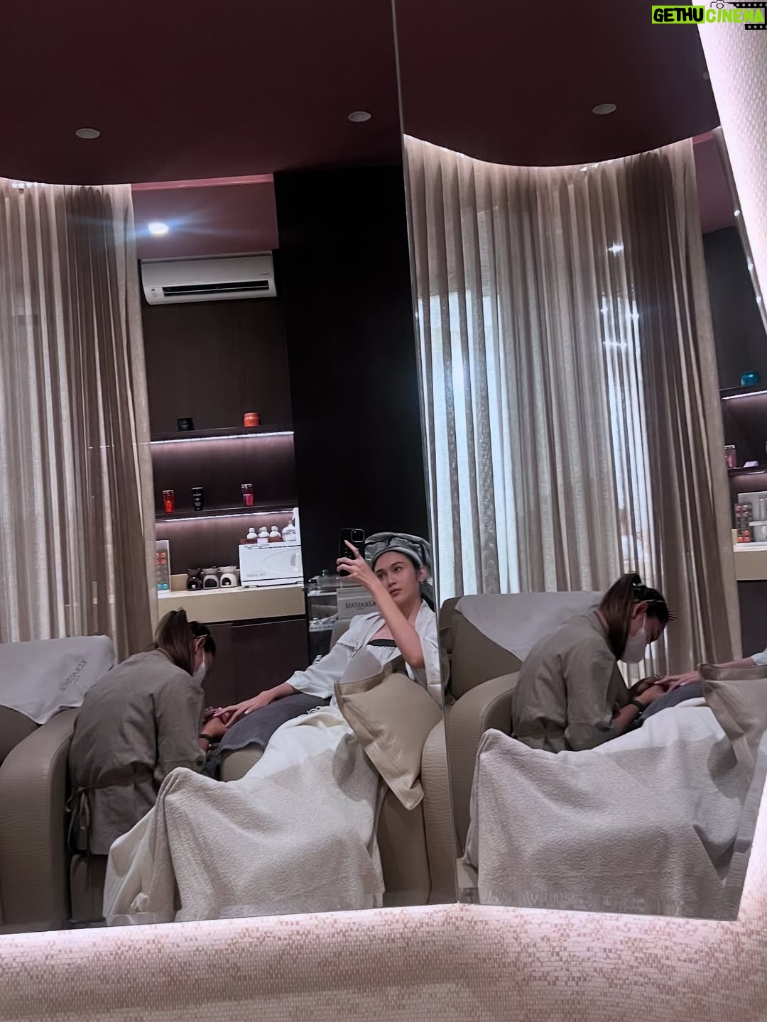 Denira Wiraguna - 10.5K Likes - Life recently. 🧍🏻‍♀️